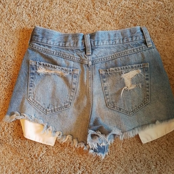 Hollister Vintage Shorts - Picture 2 of 3